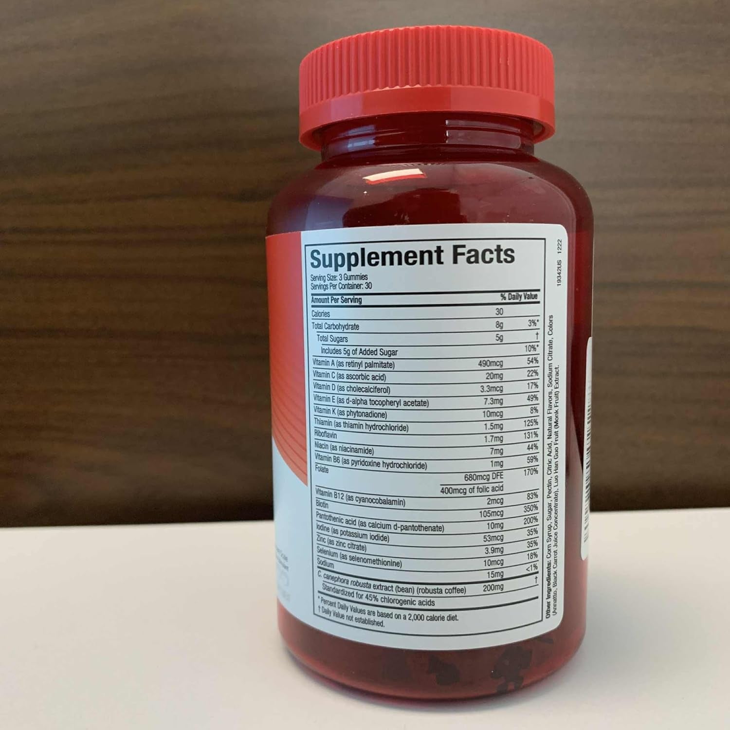Hydroxycut Weight Loss + Multivitamin Gummies - Nutritional Supplement - Metabolism Support for Men & Women - Green Coffee Extract, 15 Vitamins & Minerals - Caffeine Free - Fruit Flavor - 90 Gummies